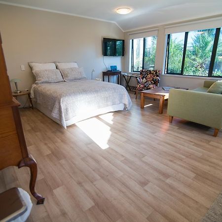 Terry And Cindy'S Bed And Breakfast Auckland Exterior foto