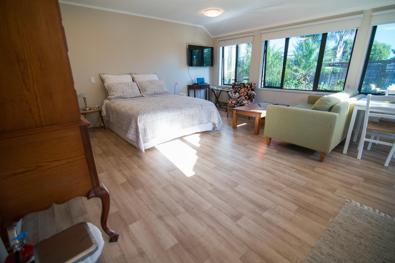 Terry And Cindy'S Bed And Breakfast Auckland Exterior foto
