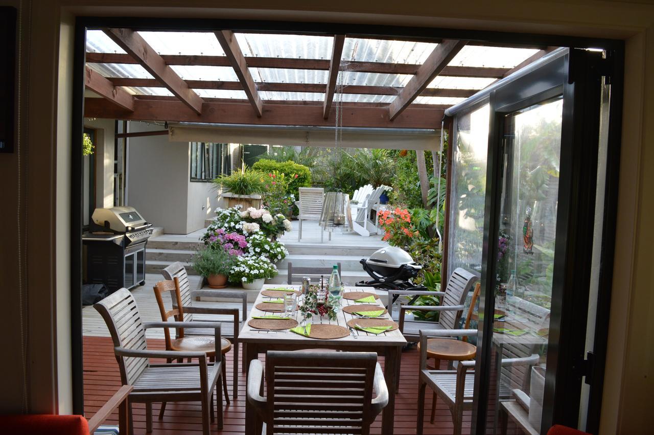 Terry And Cindy'S Bed And Breakfast Auckland Exterior foto